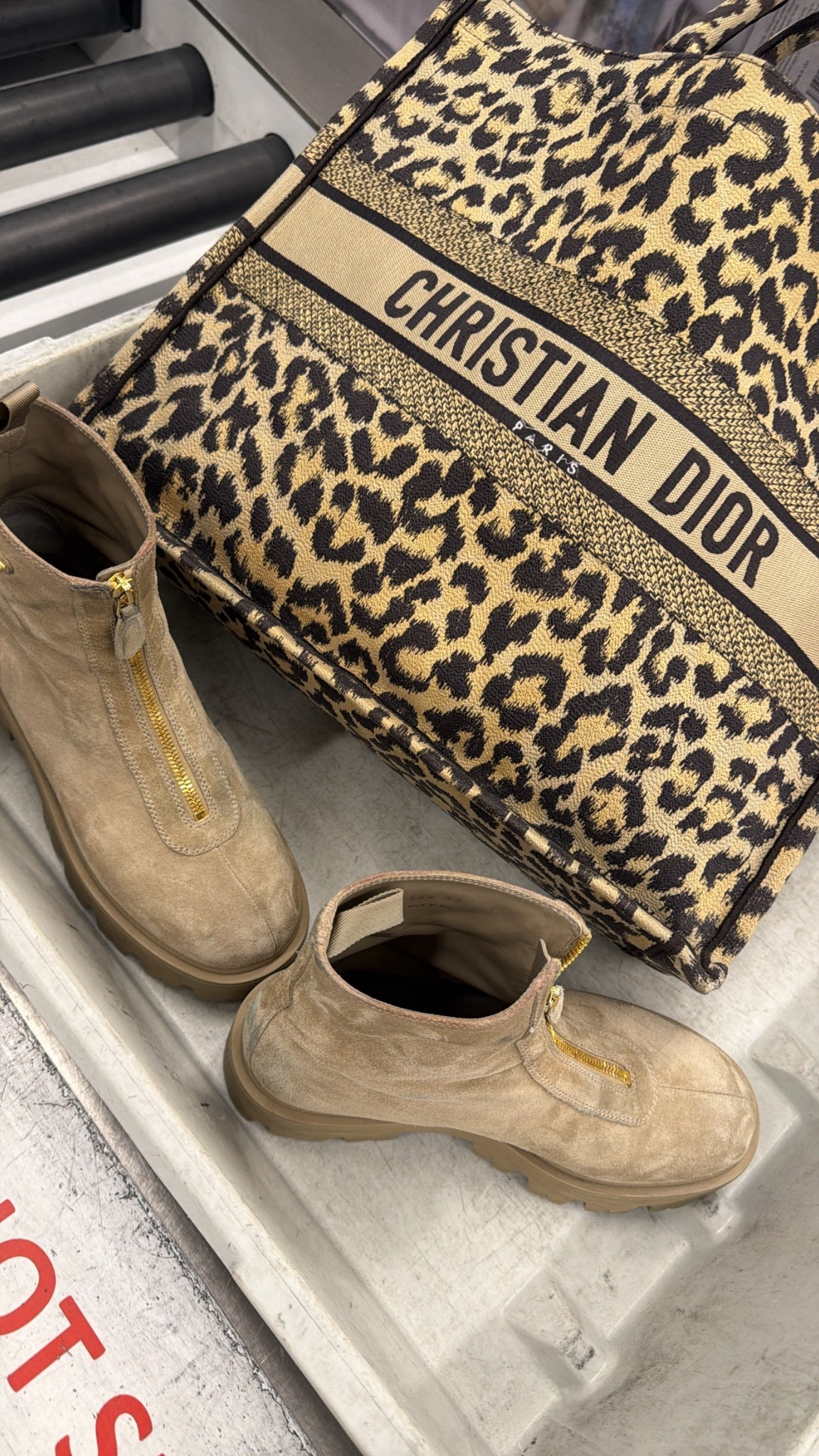 My travel essentials!


Women’s fashion, winter fashion, winter style, winter outfits, winter outfit inspo, winter ootd, trendy fashion, chic style, ski outfits, snow outfits, Utah outfit inspo, snow outfit inspo, snow outfit ideas, travel essentials, travel bag 



#LTKOver40 #LTKmomlife #LTKTravel