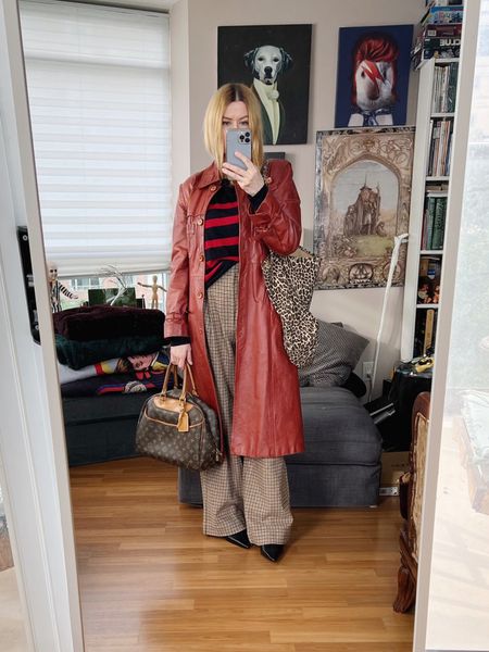 Print mixing. Stripes + houndstooth + animal print. 
Jacket and bag are vintage.

•
.  #falllook  #torontostylist #StyleOver40  #printmixing #secondhandFind #vintagelouisvuitton #vintagelv #fashionstylist #FashionOver40  #MumStyle #genX #genXStyle #shopSecondhand #genXInfluencer #WhoWhatWearing #genXblogger #secondhandDesigner #Over40Style #40PlusStyle #Stylish40s #styleTip  #secondhandstyle 

#LTKstyletip #LTKover40 #LTKitbag