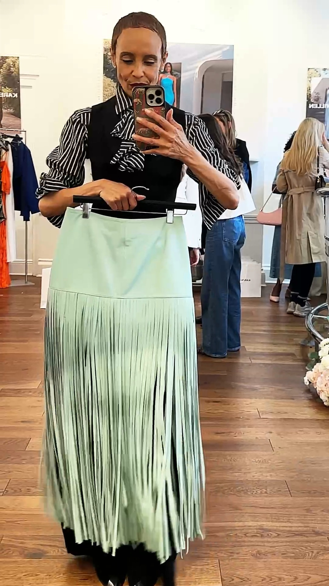 Popped in to see Karen Millen’s SS26 new in collection! 

Fell in lust with the blue suede short set! 
Butter soft! 😍


Love 
The Elegant Stylist x

#LTKover50style #LTKspring #LTKstyletip