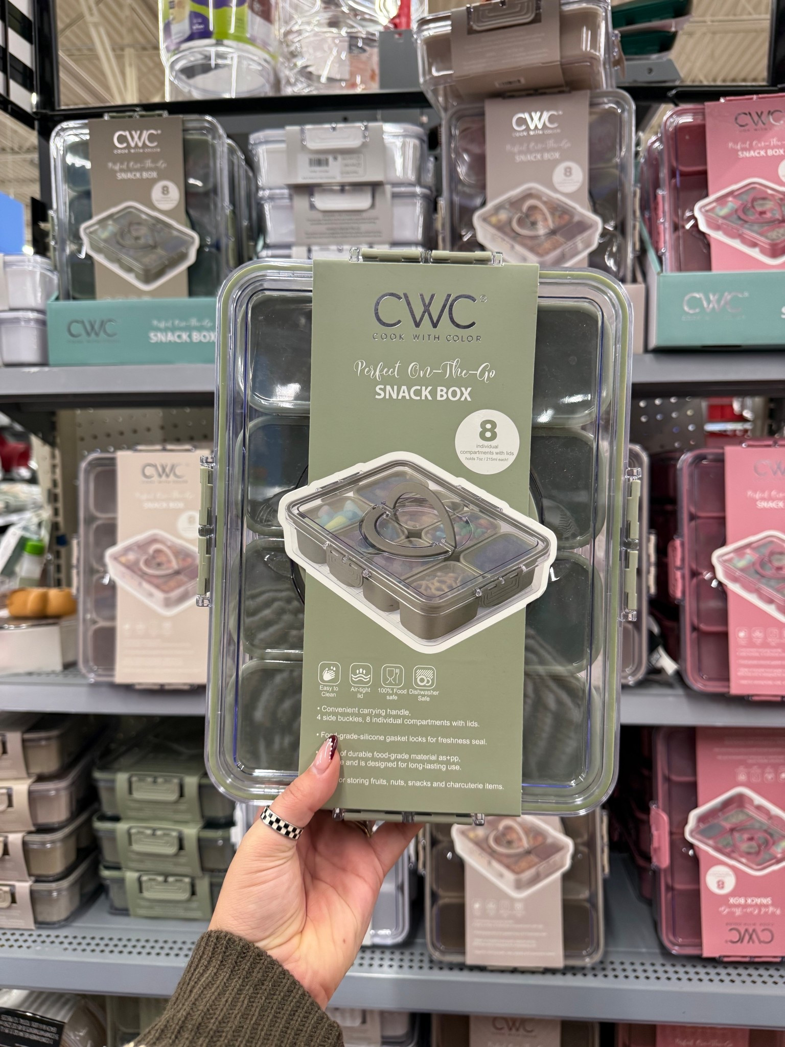 A snack box is one of those gifts that works for everything.
Moms love them for flights, road trips, boat days — literally any on-the-go moment. Super affordable, endlessly useful, and such a smart little gift idea.