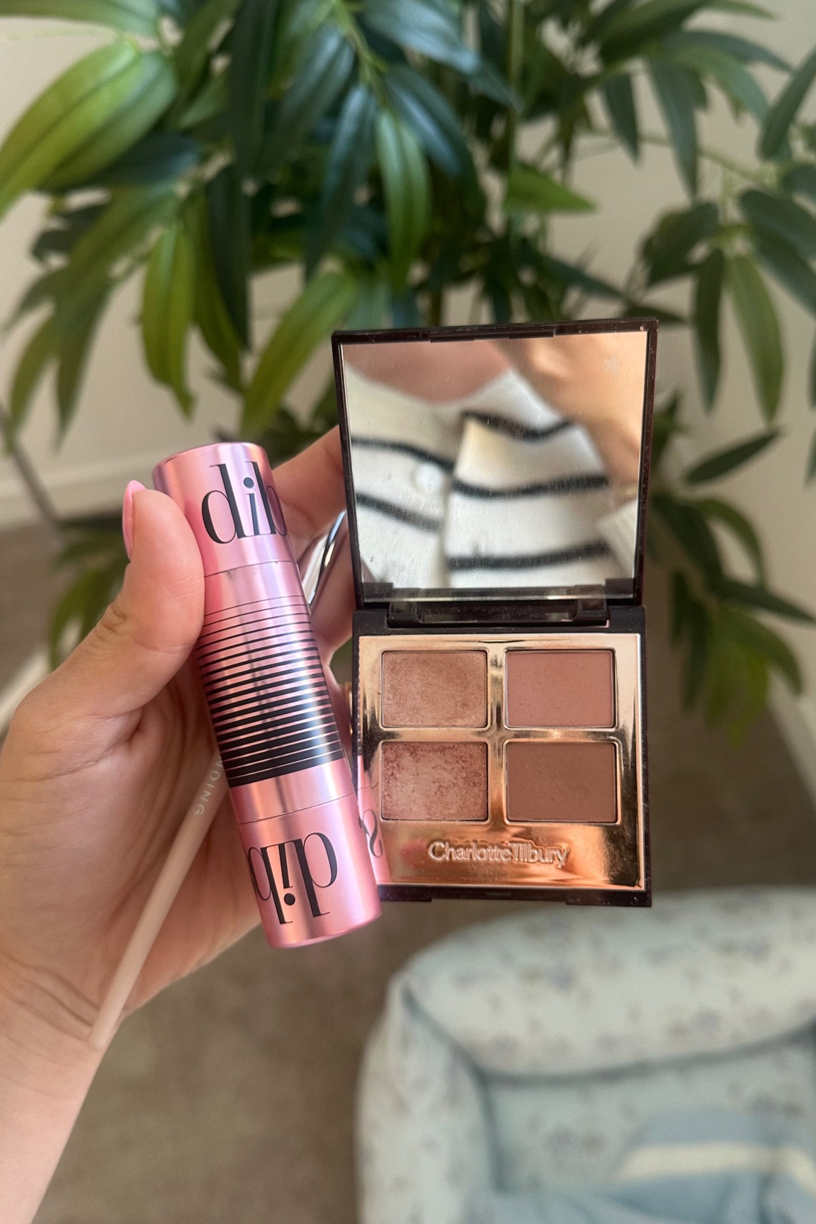 What I’ve been using to do my bronzey-pink eyes💗✨

Dibs Stick shade “Weekdays” (sold out, but linked similar one)
Charlotte Tilbury Luxury Pallete  shade “Pillow Talk" 
Hourglass eyeshadow pot shade “Aura"
