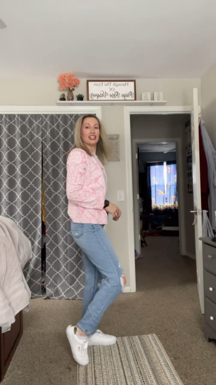 Grandmas sweater inspired outfit 
(Items below are similar 🫶🏼)