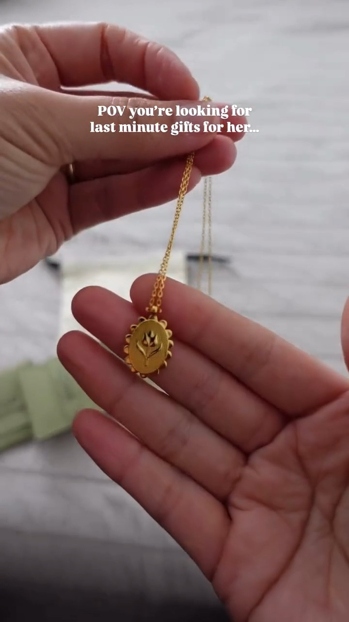 The cutest, timeless, non-tarnish pieces✨ 
@suihejewelry 

•
•
🔗 in my LTK under “jewelry”✨ 
•
•

_____
jewelry/gifts for her/Christmas gift ideas/non-tarnish jewelry/unique jewelry/gold necklace/gold earrings 
#goldjewelryset #giftsforher🎁 #giftideasformom #jewelryloversonly #coolgirl #uniquejewelrydesign #goldjewelry #nontarnishjewelry