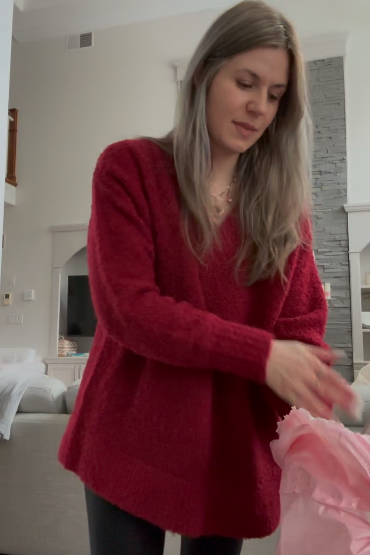 Oversized sweater I’m in a size small  

#LTKstyletip #LTKcanada #LTKwinter