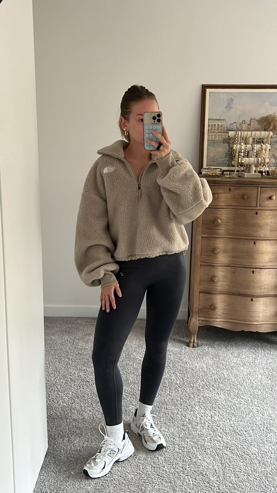 11/5/24 Wearing a size XS 🫶🏼 Gymshark workout set, workout set, workout outfit, aesthetic activewear, gymshark leggings, flattering activewear, gym outfit, gym outfit of the day