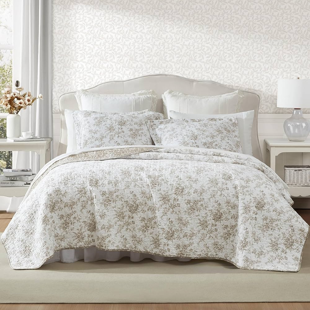 Laura Ashley - King Quilt Set, Reversible Floral Cotton Bedding with Matching Shams, Home Decor f... | Amazon (US)
