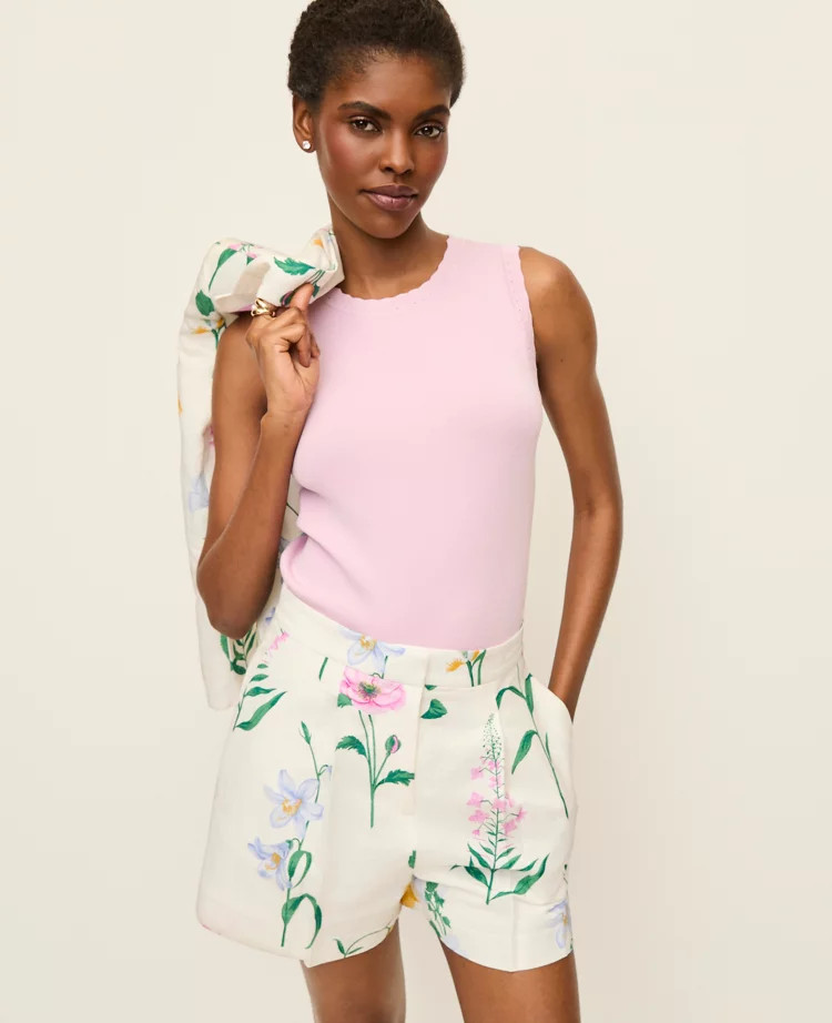 The Floral Pleated Short in Linen Blend | Ann Taylor