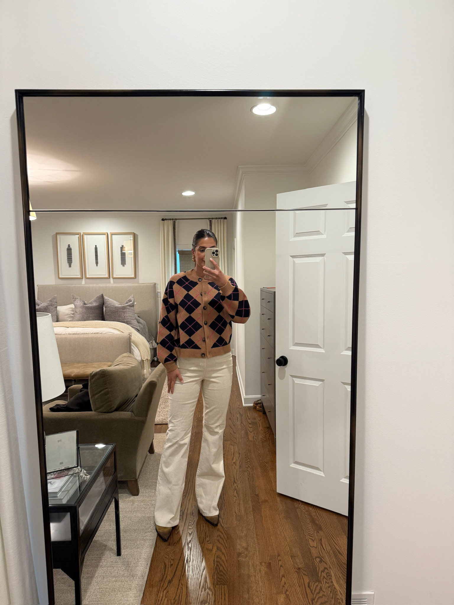 OOTD 🤩

Fall sweaters, Boden, boden tops, tops for fall, cardigans, fall cardigans, mom style, Nordstrom, Marc fisher boots, j crew, flare jeans, Grace White

#LTKOver40 #LTKSeasonal #LTKStyleTip