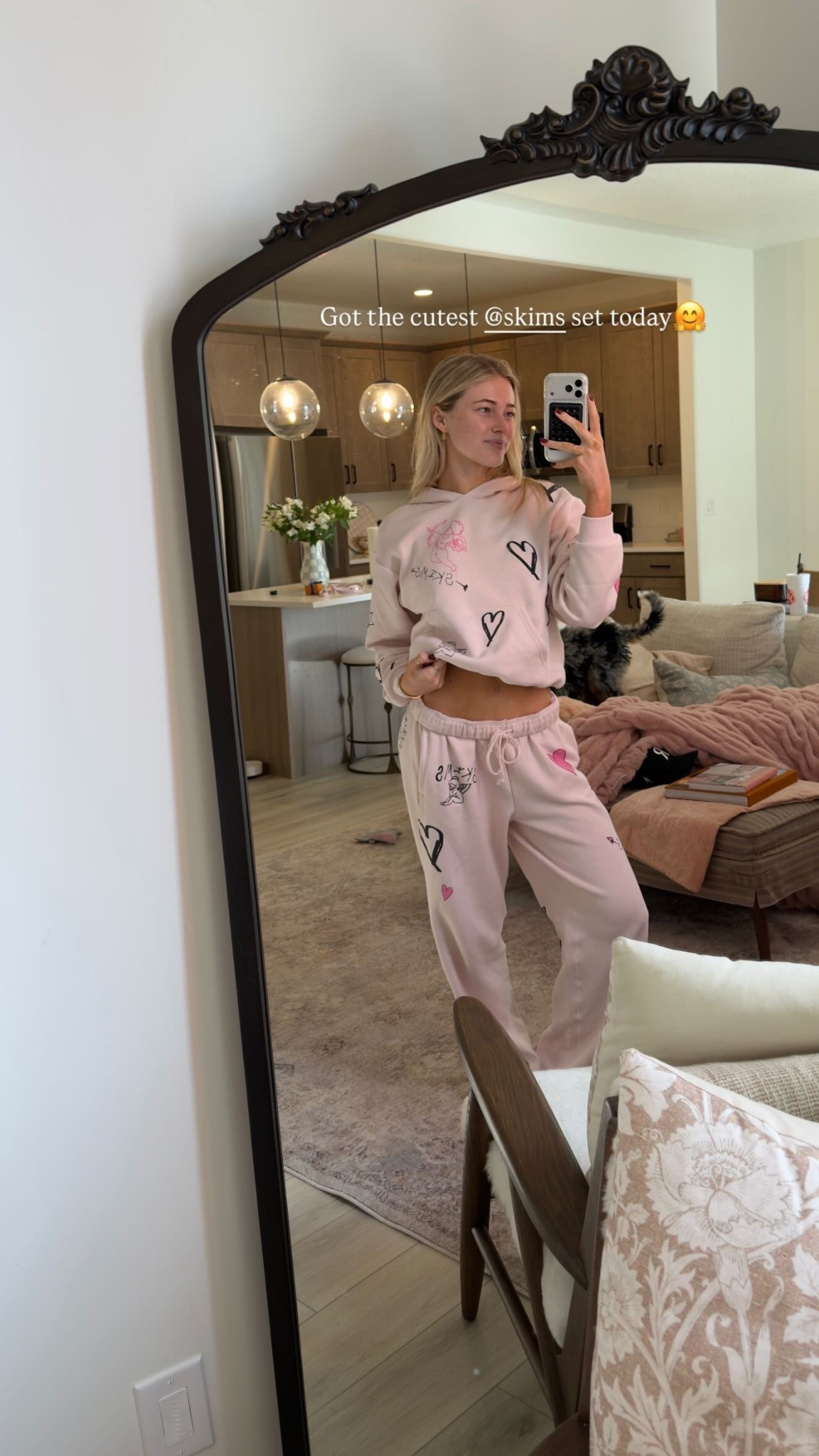 Got the cutest @skims set today🤗