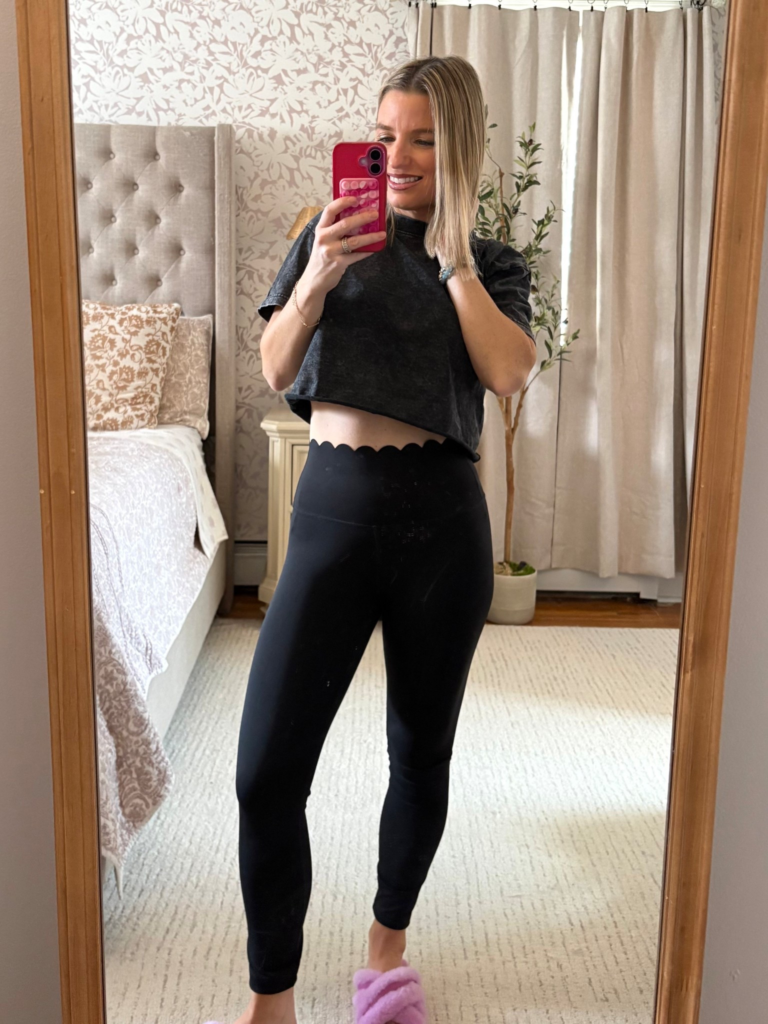 Crop top and scallop leggings!! 

#LTKfitnessgoals #LTKPetite #LTKSaleAlert