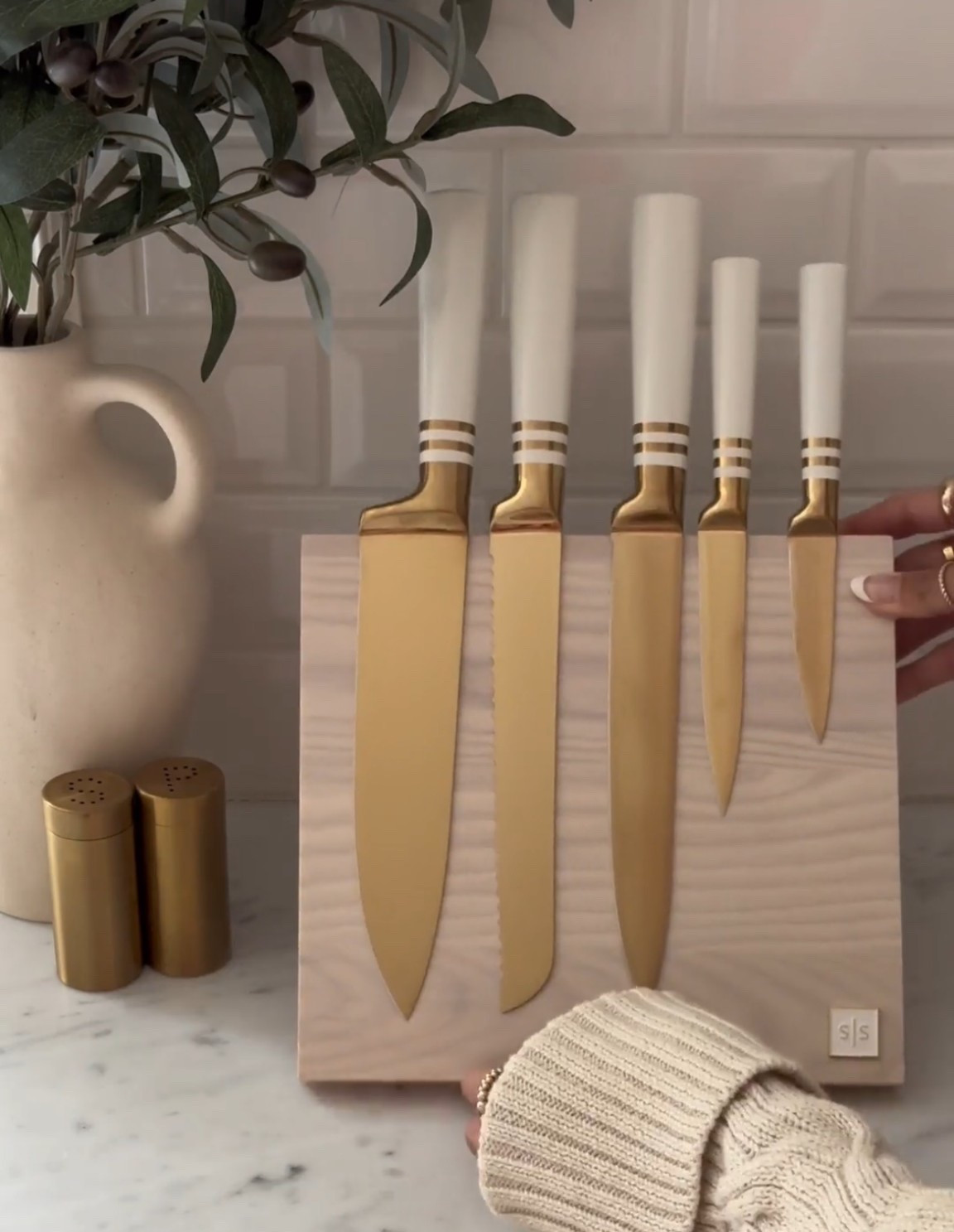 Scroll to shop!! Follow for more!!! Xo! ✨

#LTKHoliday #LTKHome #LTKGiftGuide