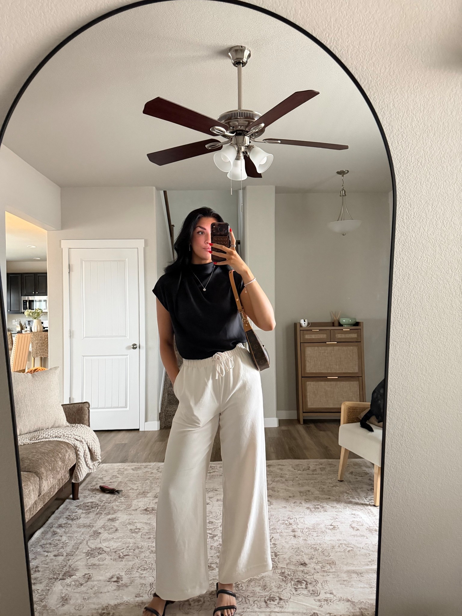 Valentines OOTD! I got a size small in the top and medium in the bottoms 🤍 the lodge pants from Aritzia are my GO TO pants for when I don’t want to wear jeans 
@aritzia 


#LTKValentine #LTKTall #LTKootd