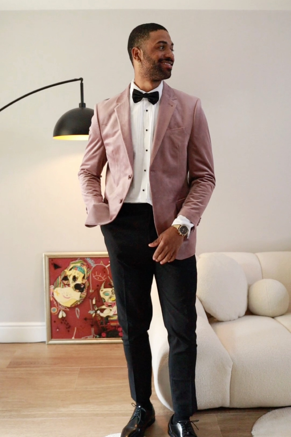 Party season, but make it Style Series. This look from @jacamouk is a statement look you didn’t know you needed. Perfect for festive nights and those big-event moments.

Let me know what you think of this look! 

Save for later ❤️ 

Blush Pink Velvet Blazer, Party Outfit Ideas, Get Ready With Me, high-end street style, smart casual ,OOTD, outfit inspo, UK fashion, autumn outfits ideas, streetstyle look, London street style, outfit of the day, autumn fashion style inspiration, outfit details, men’s fashion, Party Wear, Party outfit 

#styleseries #jacamoforeveryman #MensStyle #Menswear #Grwm #streetstyle #MensFashion #menspartywear #festivelooks

#LTKmens #LTKuk #LTKeurope