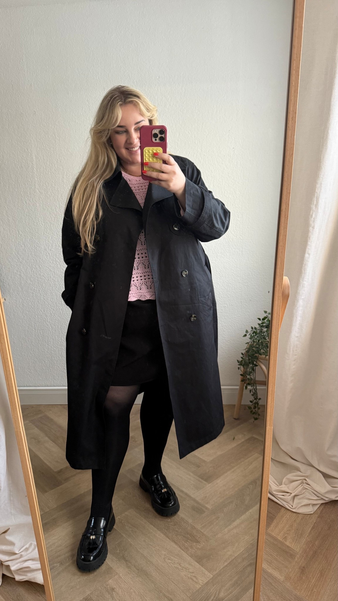 OOTD 💗

#plussizefashion #trench #frühling

#LTKspring #LTKplussize #LTKdeutschland