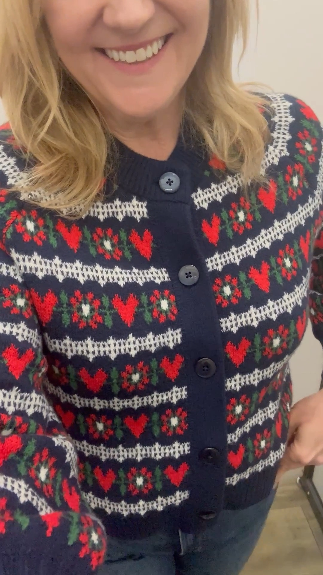 Such a cute new sweater! 

#LTKHoliday #LTKootd #LTKMidsize