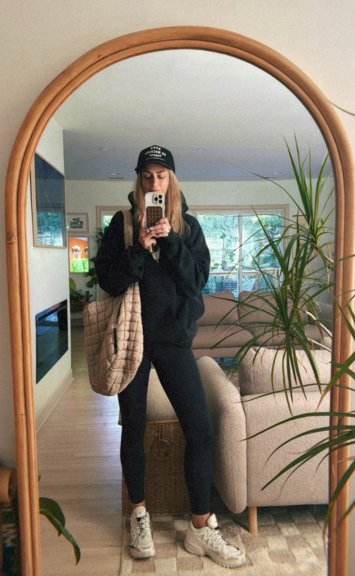 thursday ootd — comfy casual. ready for the gym but also need to run errands. 💁‍♀️ wearing a L in the hoodie for a more oversized fit! 

#LTKShoeCrush #LTKStyleTip #LTKActive