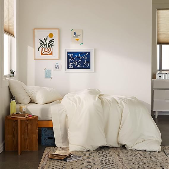 Brooklinen Luxury Sateen Duvet Cover - 100% Cotton, Twin/Twin XL Size in Cream with Extra-Long Co... | Amazon (US)