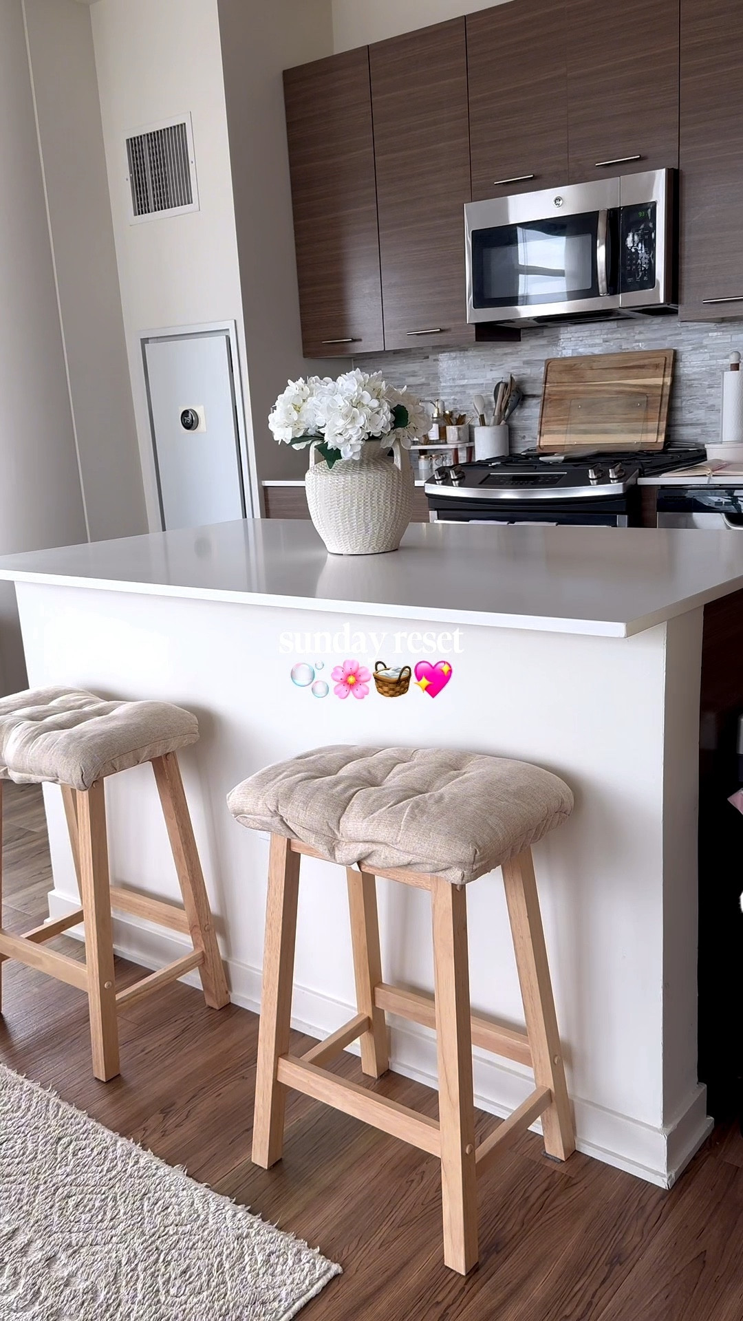 Sunday reset 
apartment cleaning / home decor / kitchen stools / bedroom decor / bedsheets / bedding / bathroom decor 

#LTKHome #LTKxAerie #LTKmorningroutine