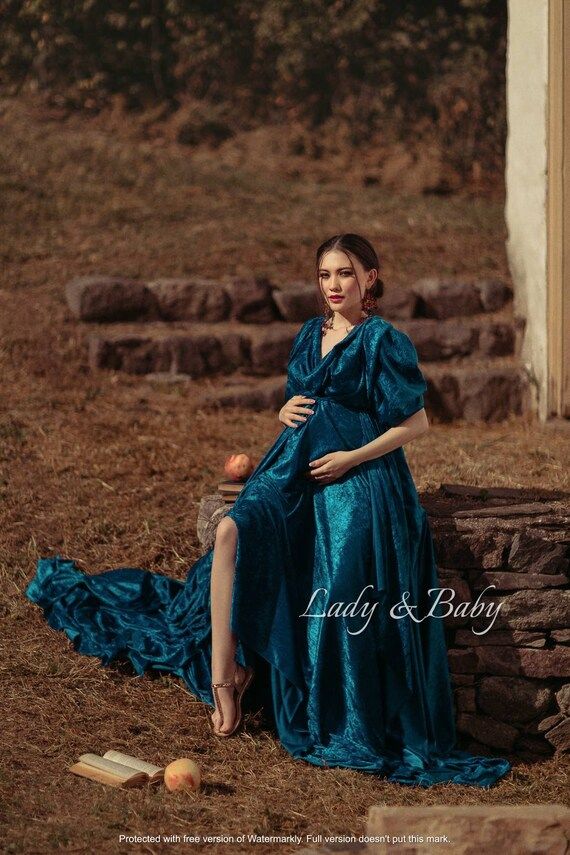 Maternity dress photo shoots velor blue | Etsy (US)