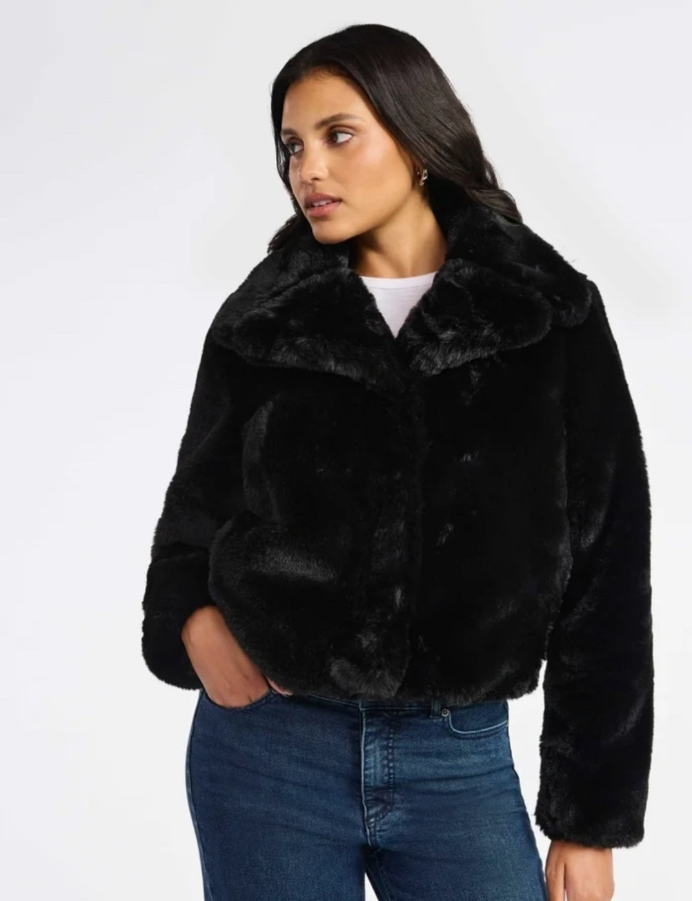 Cropped faux fur jacket 

#LTKootd #LTKGiftGuide #LTKHoliday