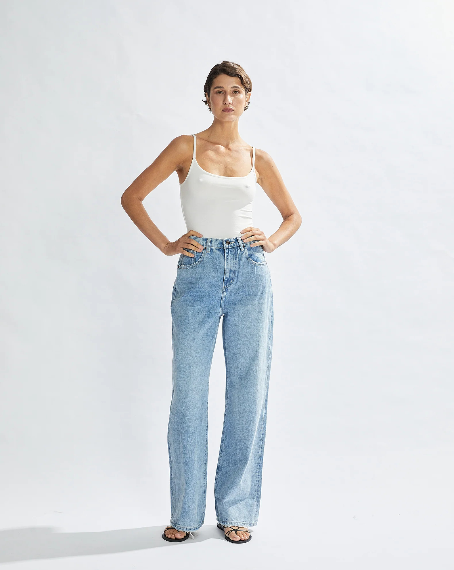 Harley High Rise Jeans Mid Blue Cropped | One Mile