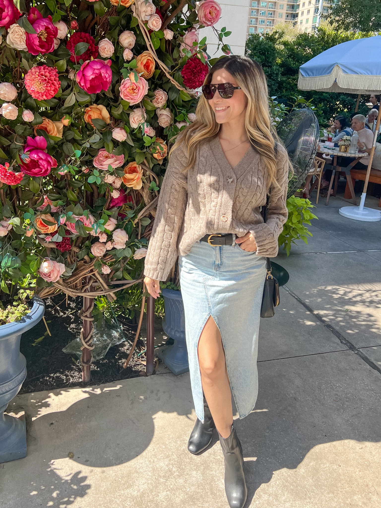 A fall morning brunch outfit 🍂 
Size XS in sweater & 00 in maxi skirt 


Fall outfit, cardigan sweater, denim maxi skirt, black boots, fall fashion, 

#LTKSeasonal