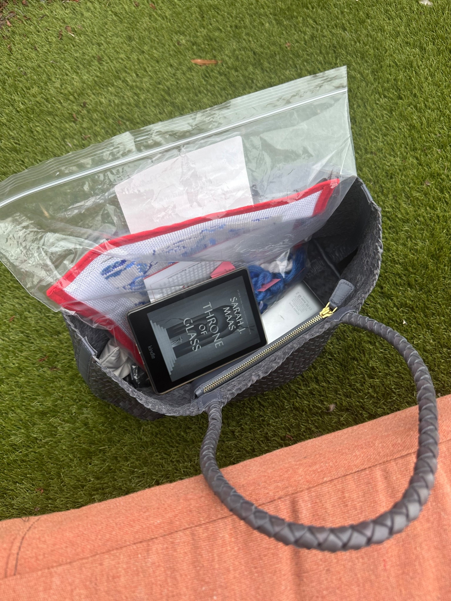 My analog bag

#LTKHome #LTKSeasonal #LTKActive