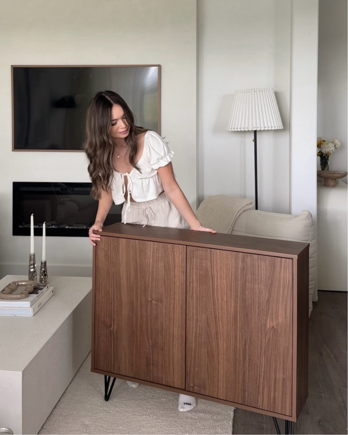 the perfect walnut entryway sideboard 🤎

note: select item in colour “walnut"

wood sideboard, entryway table, home decor, home inspo, modern home, neutral home, neutral decor 

#LTKhome
