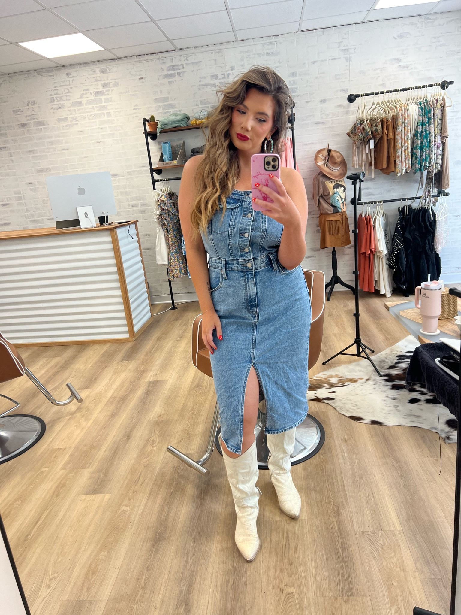 denim moment 👖💋

#LTKFindsUnder50 #LTKSeasonal #LTKFallSale