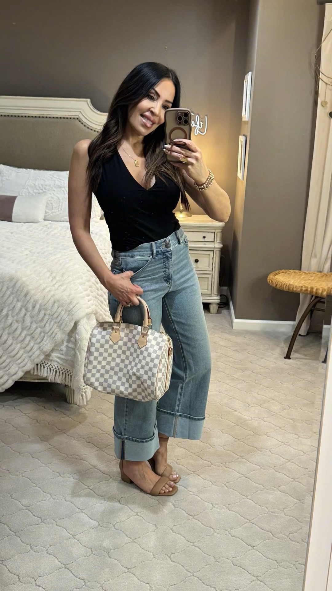 Spring called, and she wants you to have these jeans! 🌸✨ The perfect wide-leg, cuffed fit for the sunny days ahead. Can you believe they’re only $28?! 🤯
📍 Grab them at Walmart!
#walmarstyle #springstyle #styleover50