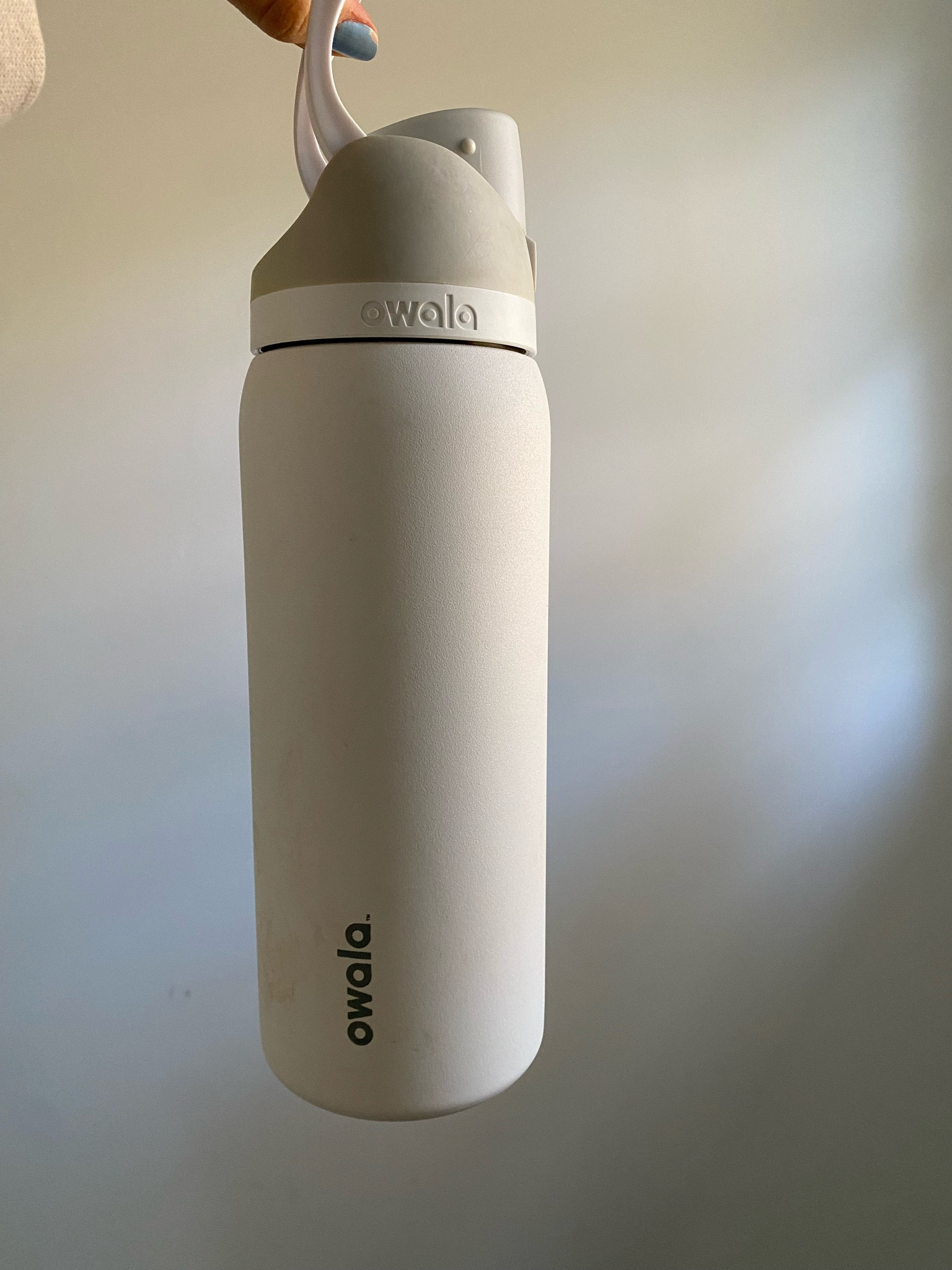 One of my favorite water bottles! Great sip and drink bottle. It has a straw and an open mouth spout. 

#LTKgifts #LTKwaterbottles #LTKcups 