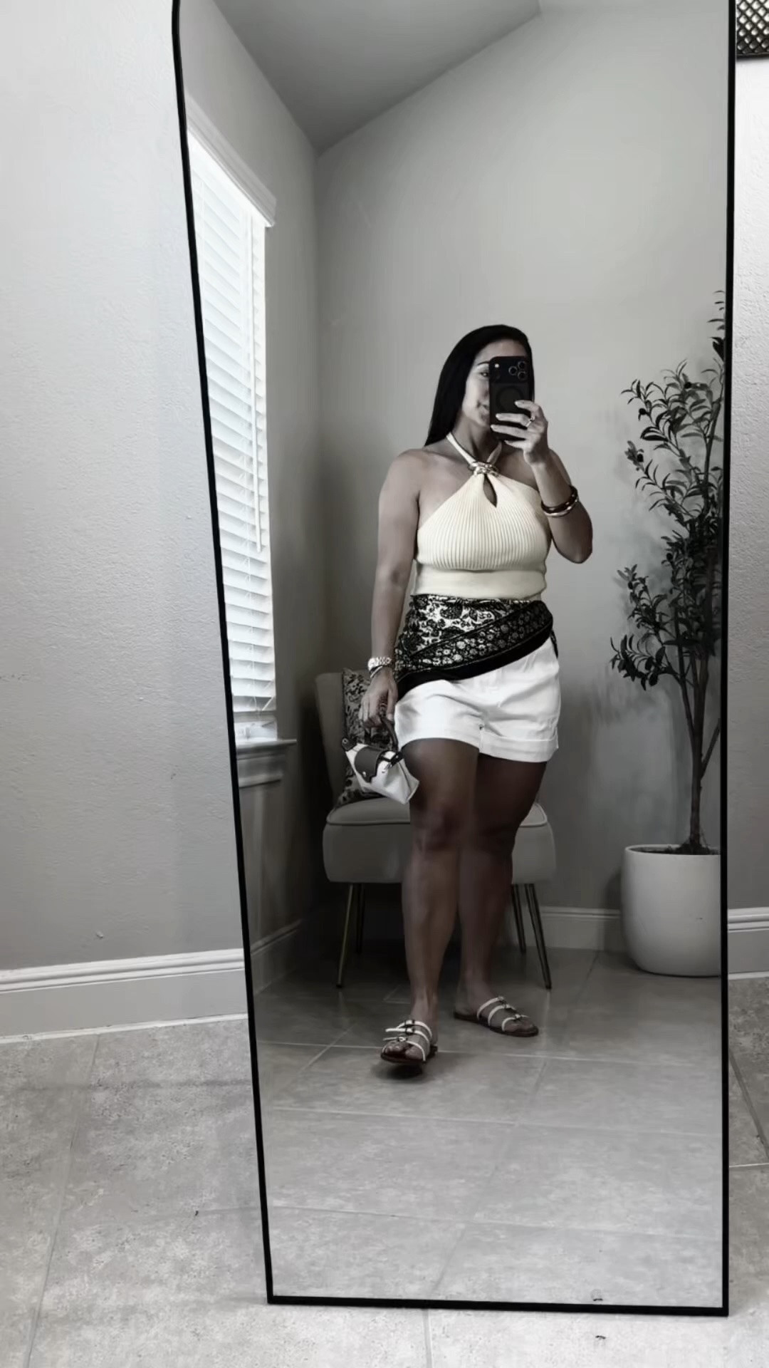 1 Short 4 outfit para una mamá que está siempre en movimiento pero que no pierde su esencia

#LTKdayinmylife #LTKgrwm #LTKmomlife