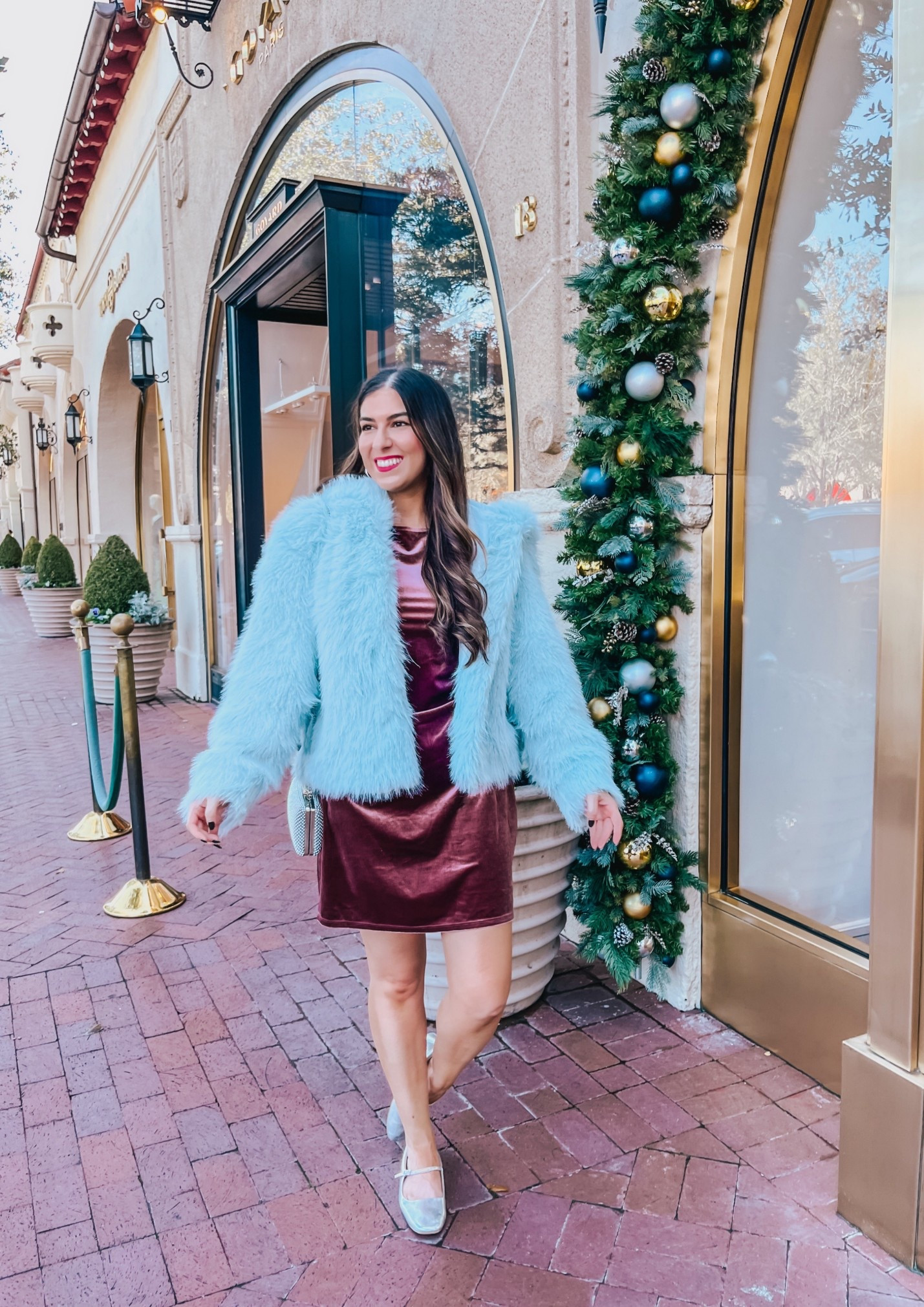 Target Fashion Holiday Outfit 💙 Super cozy faux fur jacket and a velvet dress for a cute Christmas Outfit and New Year’s Eve Outfit!




#LTKHoliday #LTKFindsUnder50 #LTKSeasonal
