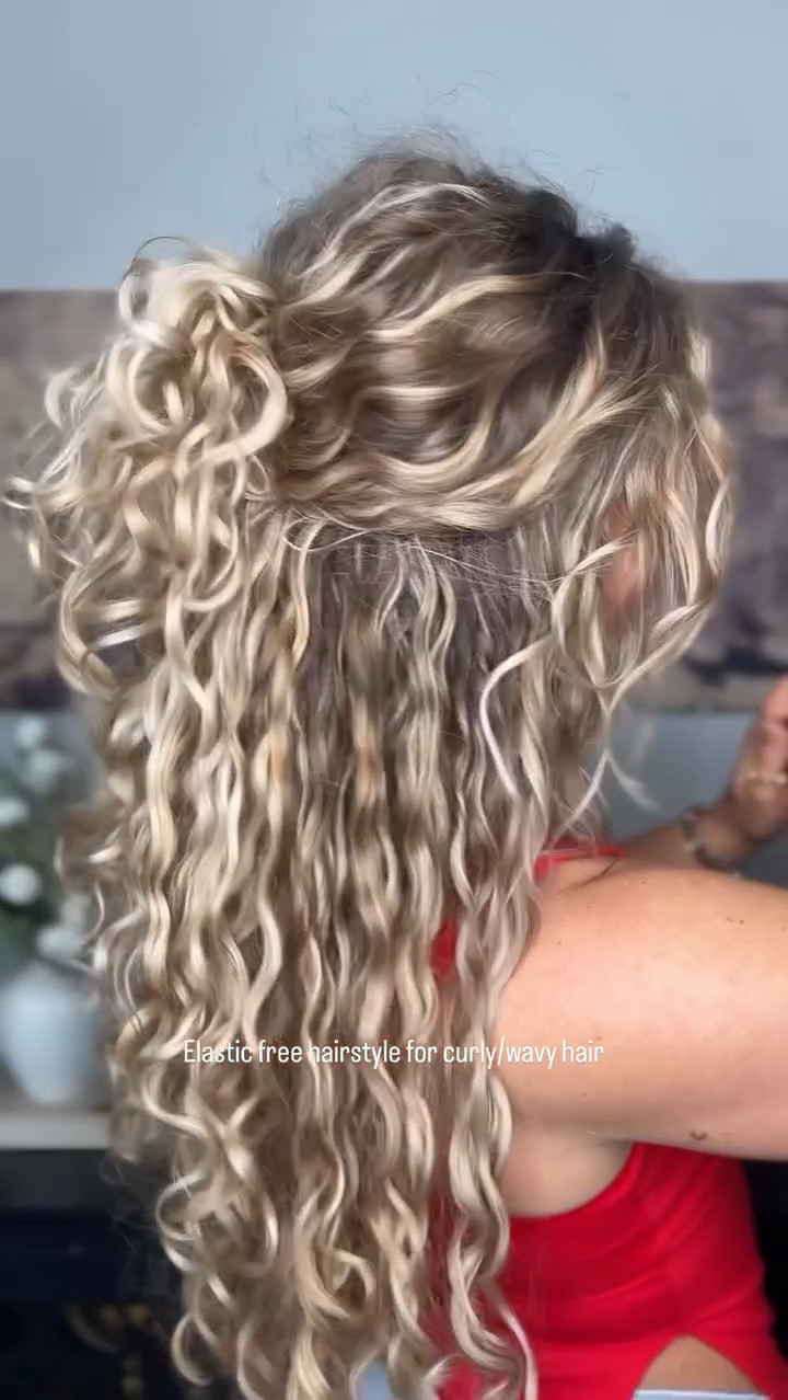 Me because I’m down to my last 5 Bobby pins!

If Bobby pins don’t hold well for you- don’t pry them open to fit as much hair as possible. Leave them closed, then insert and cross over each other to help hold. Let me know if you want a video on this! 🫶🏼

Day 2 curls courtesy of @marcanthonyhaircare Strictly Curls gel 

#hairblogger #curls #curlyhair #curlyhairstyles #hairstylereels