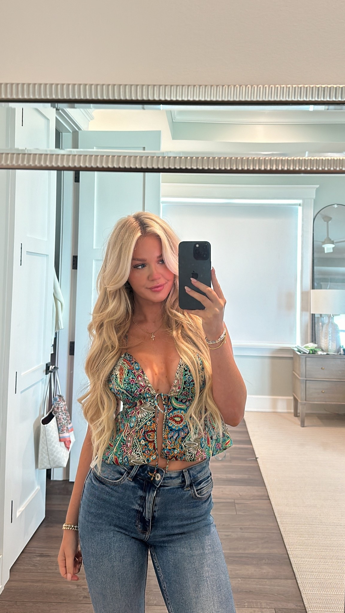 Revolve summer top in a size small! 💛