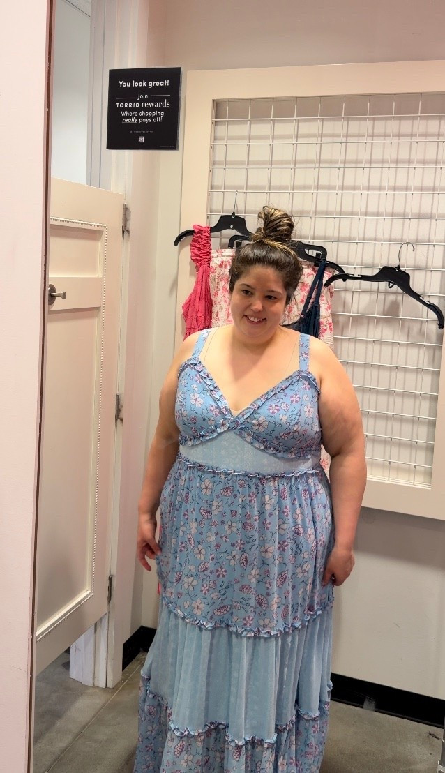 I love the different patterns on this dress 🌸🩵 wearing size 1 

#LTKPlusSize #LTKTravel #LTKSaleAlert