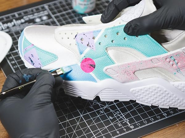 Angelus Leather Paint Starter Kit Set of 12 1 Ounce Bottles | Amazon (US)