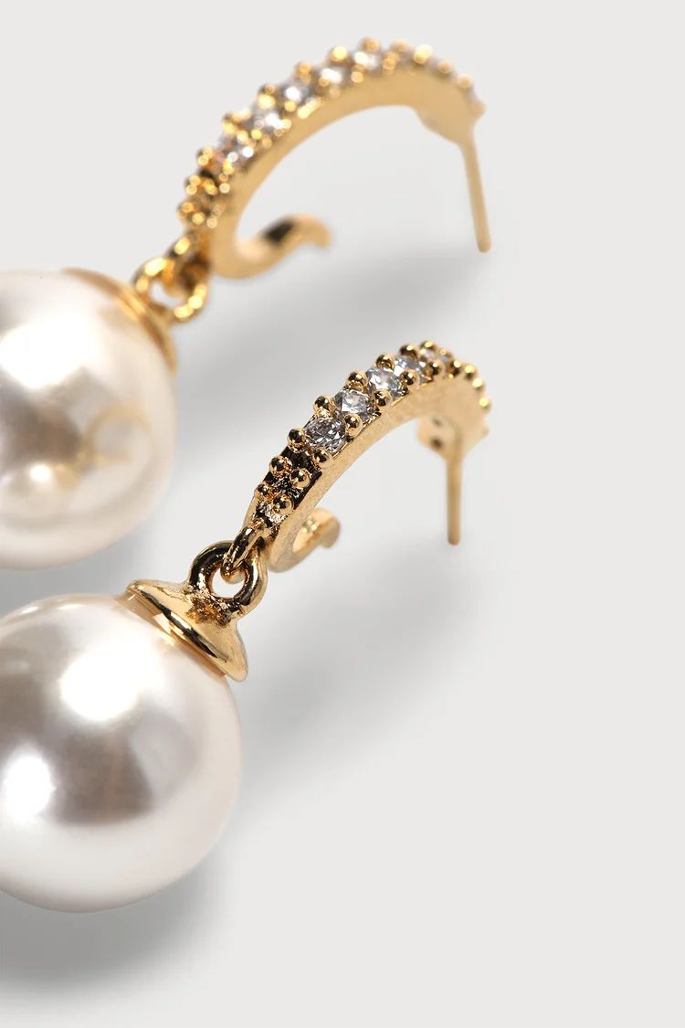 A Pearl Like Me Gold Pearl Mini Hoop Earrings | Lulus