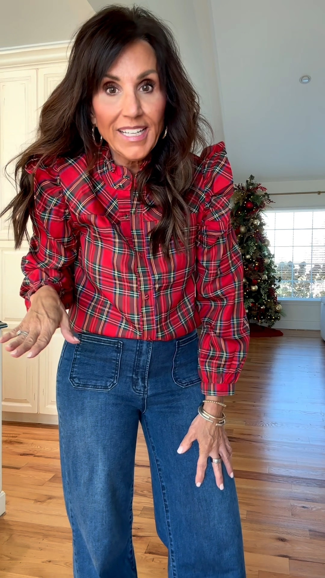 AVARA has BOGO 50% off!

Plaid top- Small
Wide Leg Denim - Small

#LTKootd #LTKHoliday #LTKOver40