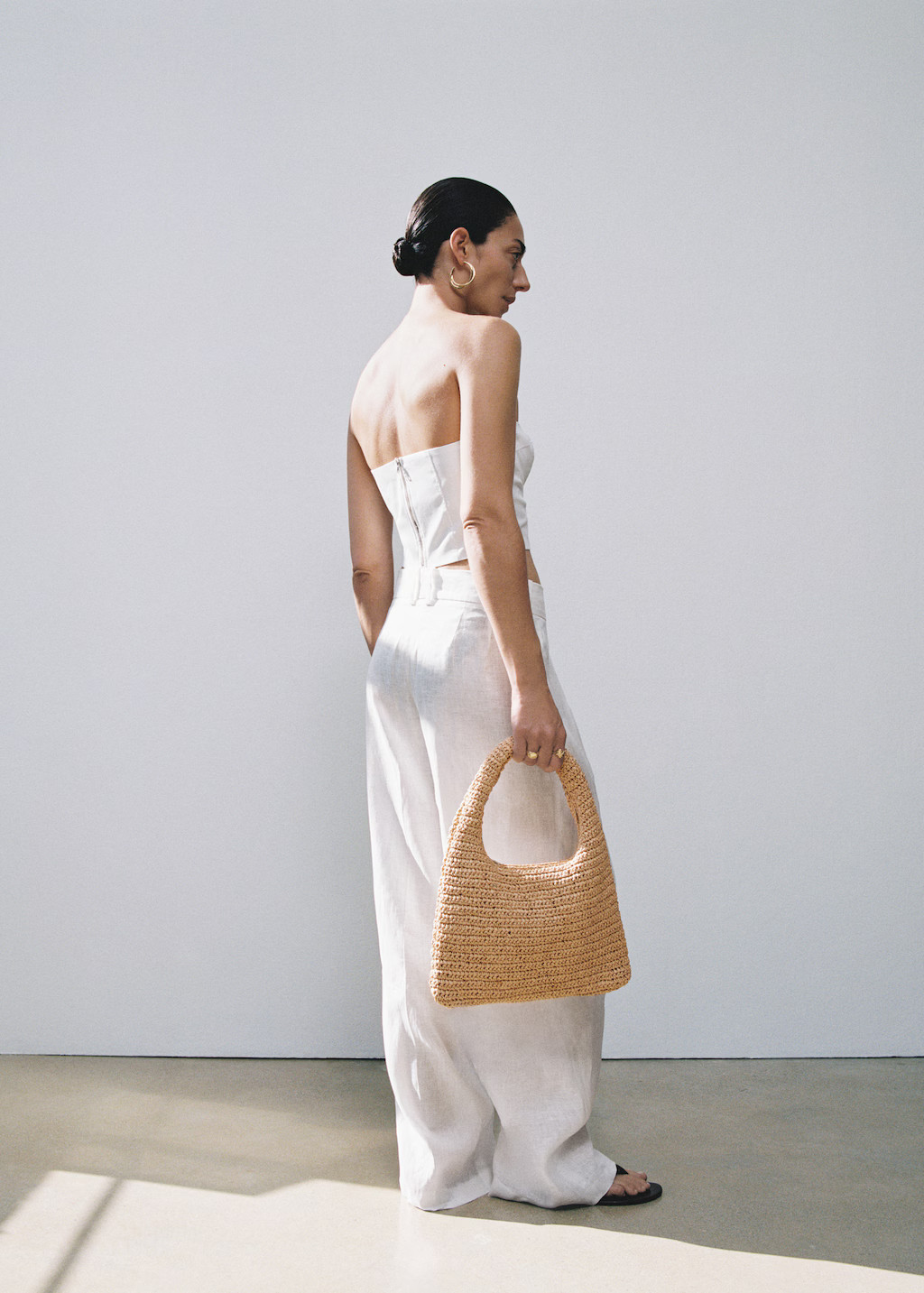 Schultertasche aus Naturfaser - Damen | MANGO Deutschland | MANGO (DE)