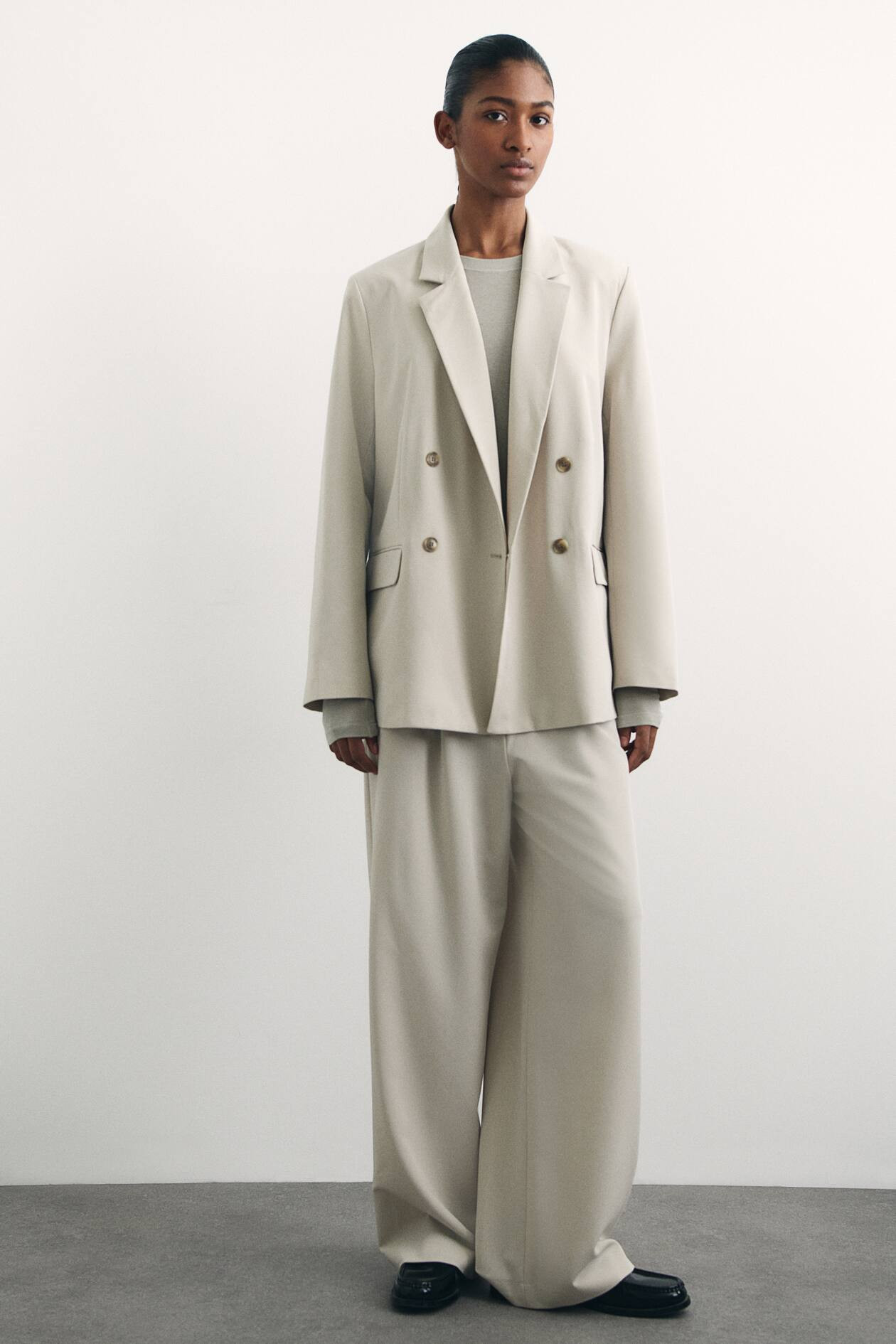 Double-breasted blazer | H&M (UK, MY, IN, SG, PH, TW, HK)