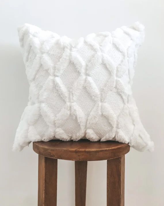 White faux fur pillow cover | White Decorative Pillow Cover | Faux Fur Throw Pillows | White Geom... | Etsy (US)