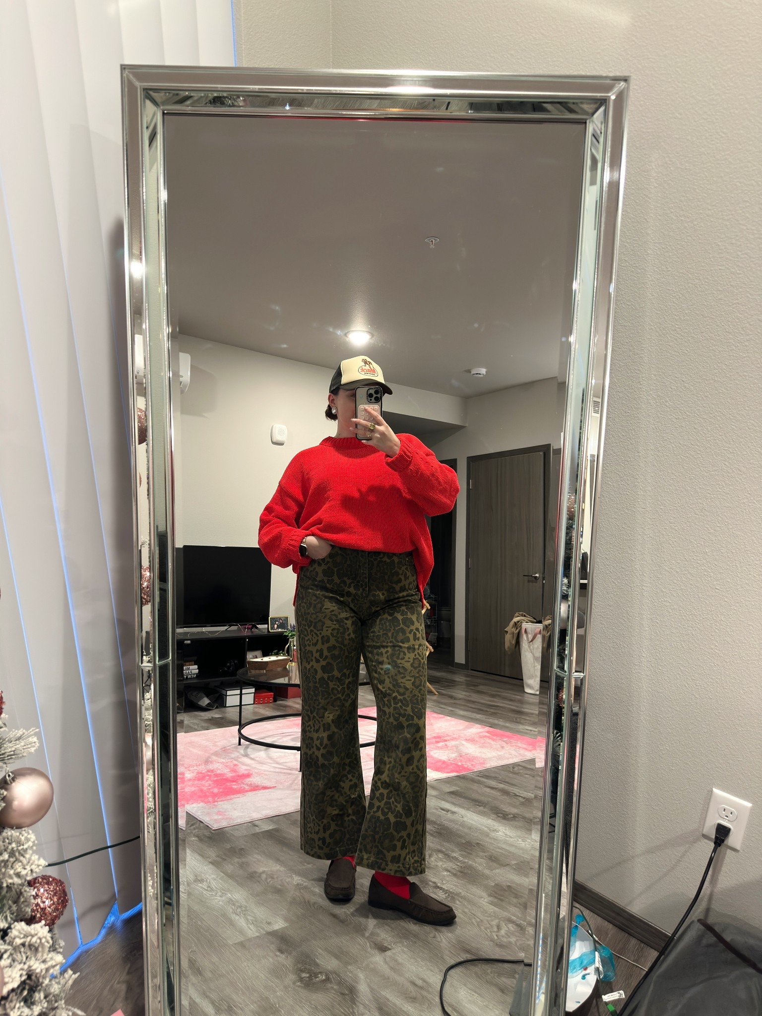 Are you team matching or nah? I got the softest socks last month and they go so well with a red sweater ❤️ Is this a combo you would try??

I’m wearing a L sweater, size 12 jeans and size 9 loafers

#LTKMidsize #LTKootd #LTKValentine
