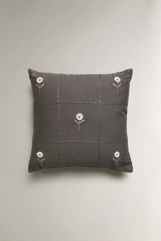 CHILDREN'S FLORAL CUSHION | Zara UK