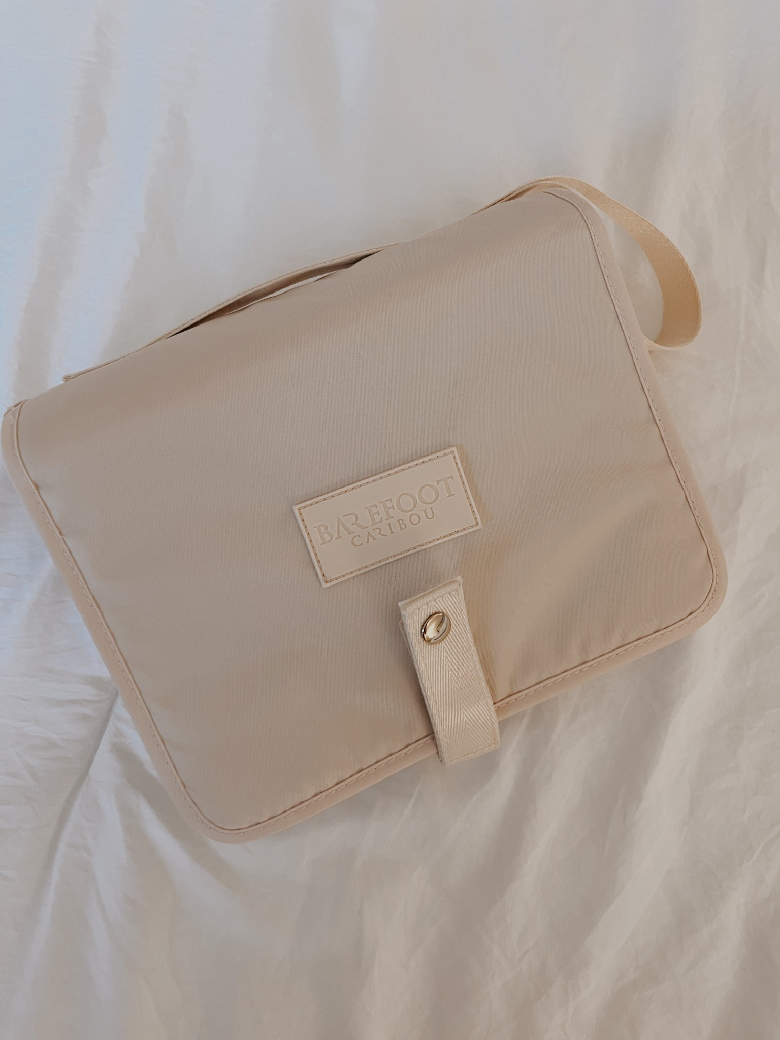 Obsessed with my Barefoot Caribou makeup bag! 🌿 Perfectly sized for all my essentials and the chicest addition to my bag collection. A must-have for keeping everything organized on the go! ✨ #LTKfinds #MomEssentials #MakeupBagGoals

#LTKBeauty #LTKTravel