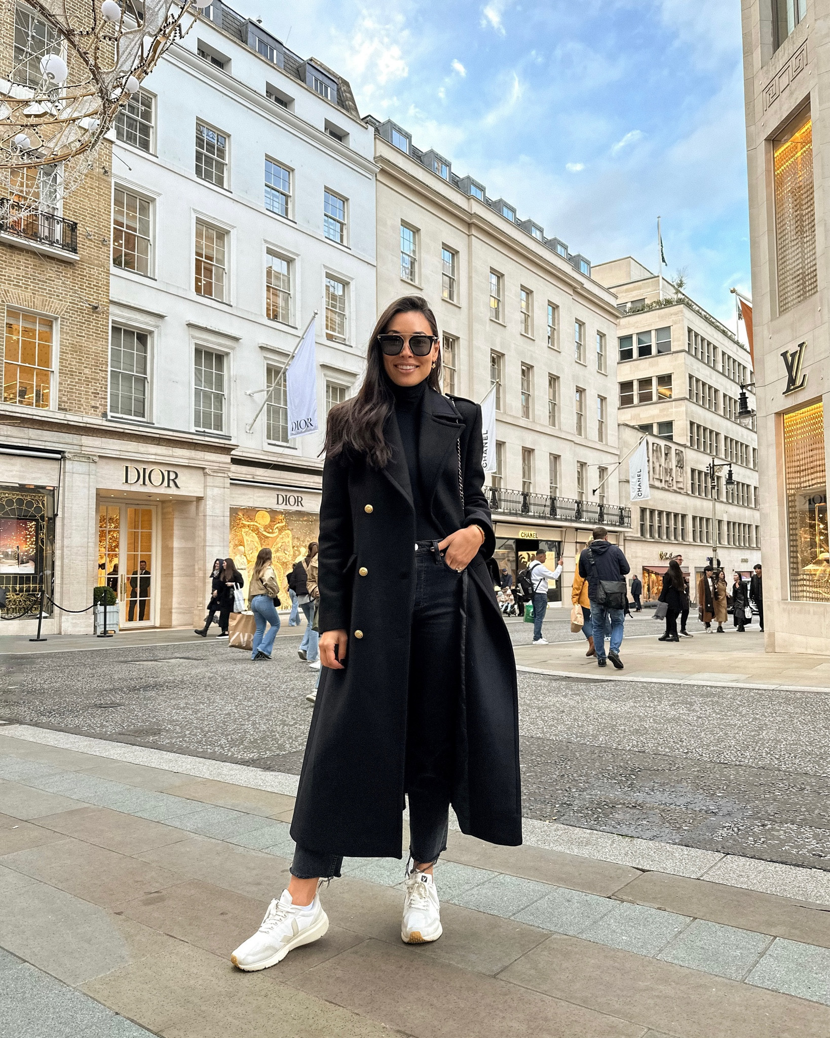Kat Jamieson wears a fall outfit in London. Sneakers, Veja, coat, neutrals, classic style. 

#LTKshoecrush #LTKHoliday #LTKSeasonal