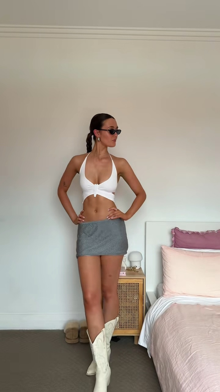 7 days of festival outfits | day 2
sorry heaps of my outfit isn’t on here but skirt was glassons and top is old amelie teje 

#LTKaustralia #LTKspring #LTKstyletip