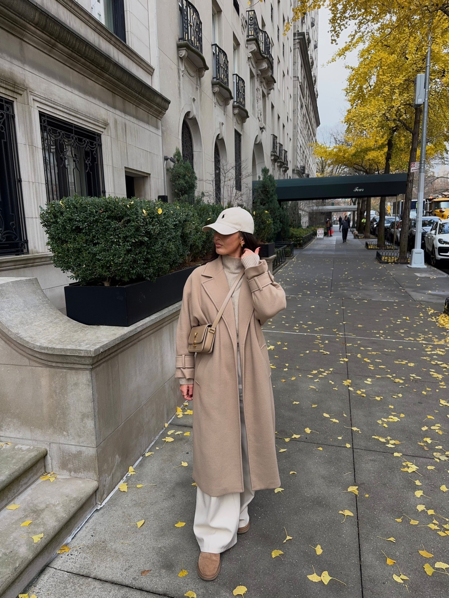 New York outfit 🍂

New York winter outfit, winter outfit, winter coat, beige coat, cream trousers, Ralph Lauren, Ralph Lauren cap, neutral winter outfitt

#LTKfestive #LTKuk #LTKwinter