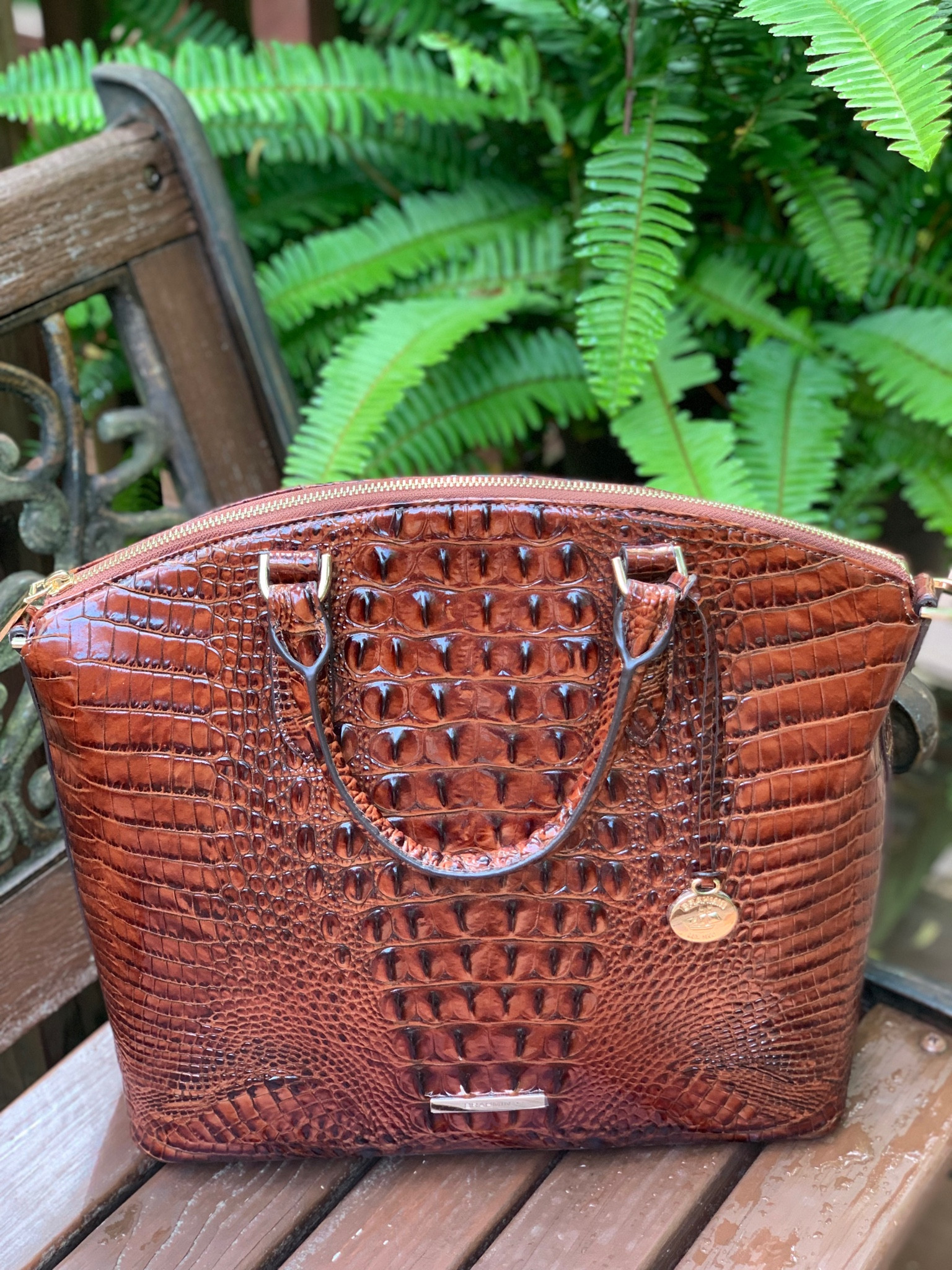 Sale Alert 🔔 ‼️ This beautiful Brahmin handbag 👜 is currently on sale!  Yes, this 
Large Duxbury Satchel is
Now $243.75 after coupon
(Regular $325.00)

And she’s available in Black 🖤in this same style too.

Follow me for more Fashion Inspiration!
#ltkbagcrush
#ltkbeauty
#ltkbags

#LTKitbag #LTKstyletip #LTKsalealert