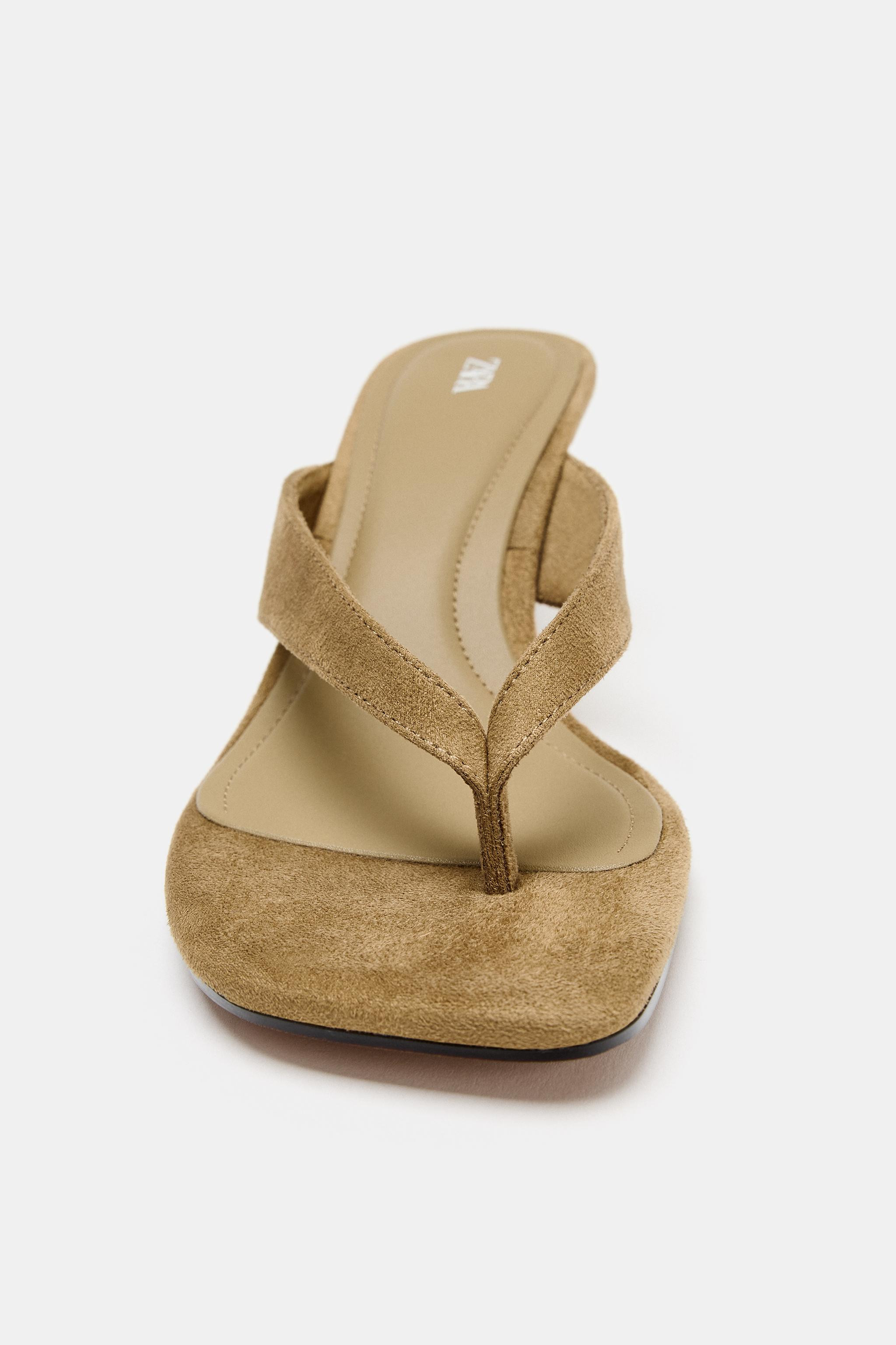 Slingback sandals. Toe post strap. Clear wedge heel. Squared toe.Heel height: 2.4 inches (6 cm) | Zara US